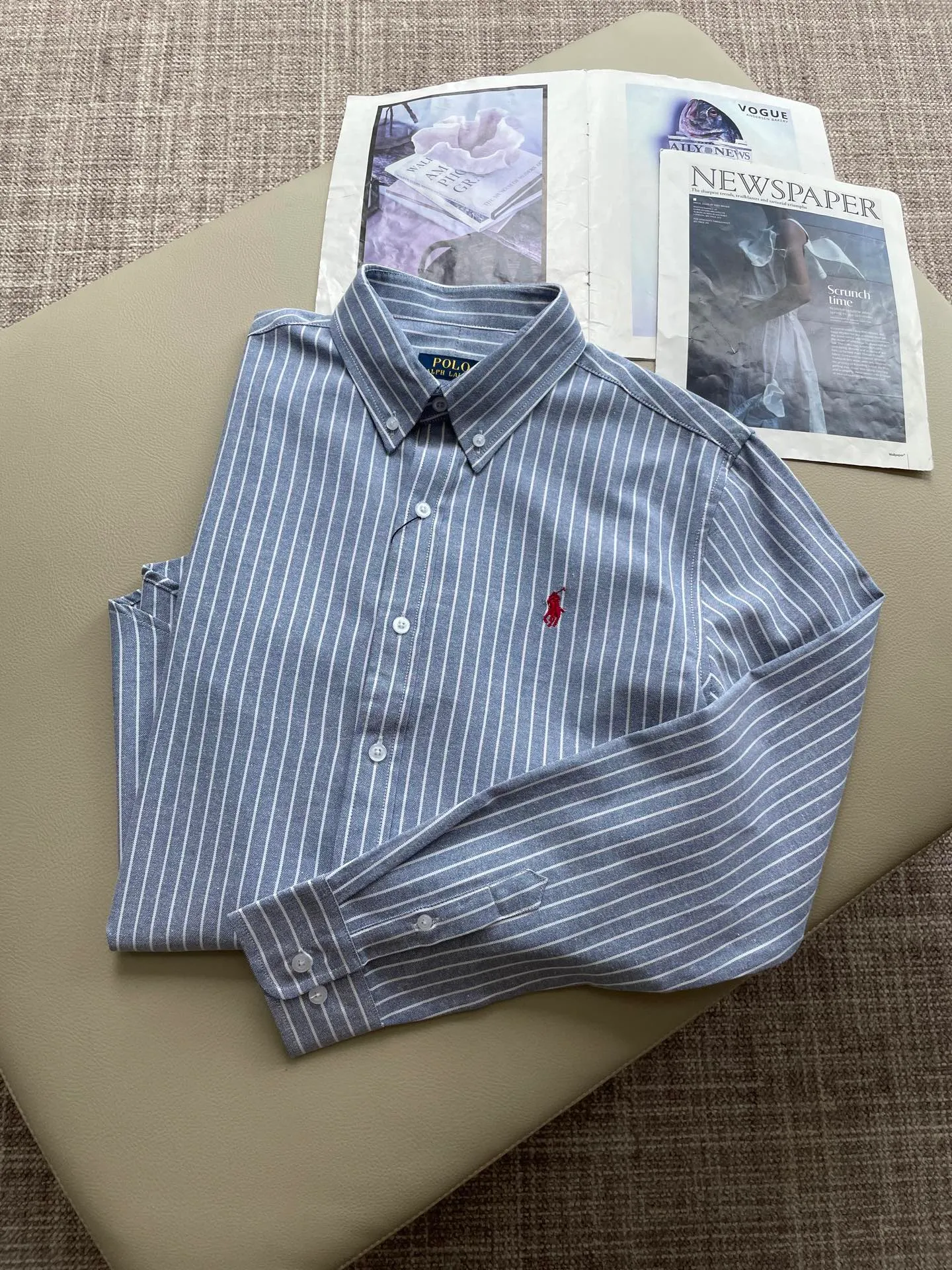 P220 🌸🌸🌸 POLO Ralph Lauren [High Quality] Classic shirt! The classic casual shirt made of pure cotton Oxford cloth has a unique design. It has a simple, clean and classic silhouette design. It is a versatile style that can be switched at will. The fabric feels soft and delicate, highly breathable, and is close to the skin and comfortable to wear. It can be worn alone as an inner layer. Its versatile performance is beyond your imagination! The upper body of the ready-to-wear is simple and classic yet elegant! Size:M-XXL